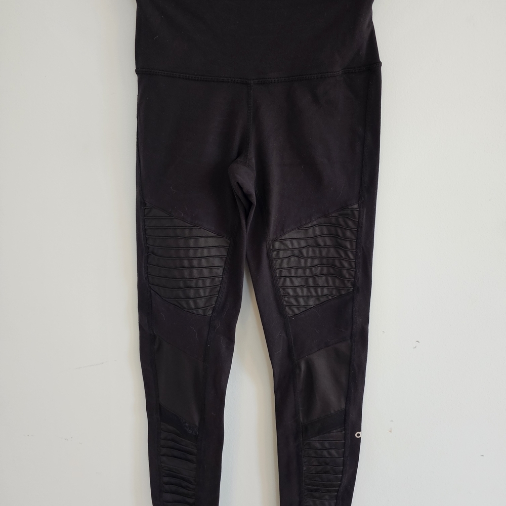 ALO Yoga Black Leggings Size‎ XS